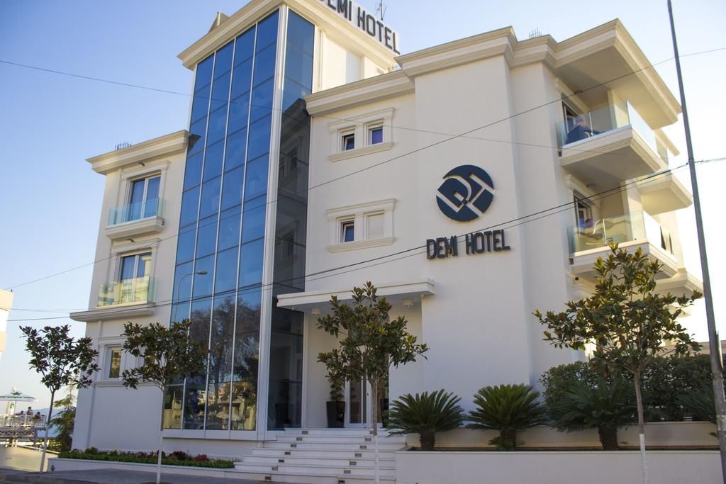 Demi Hotel
