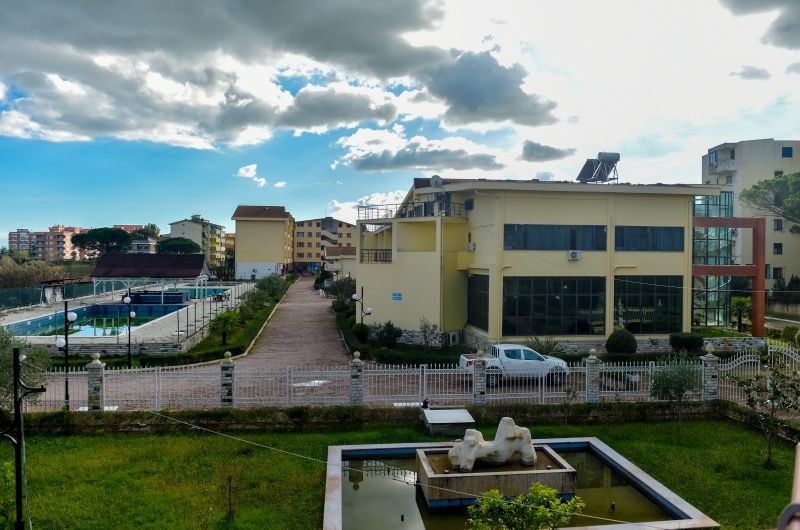 Kolaveri Resort