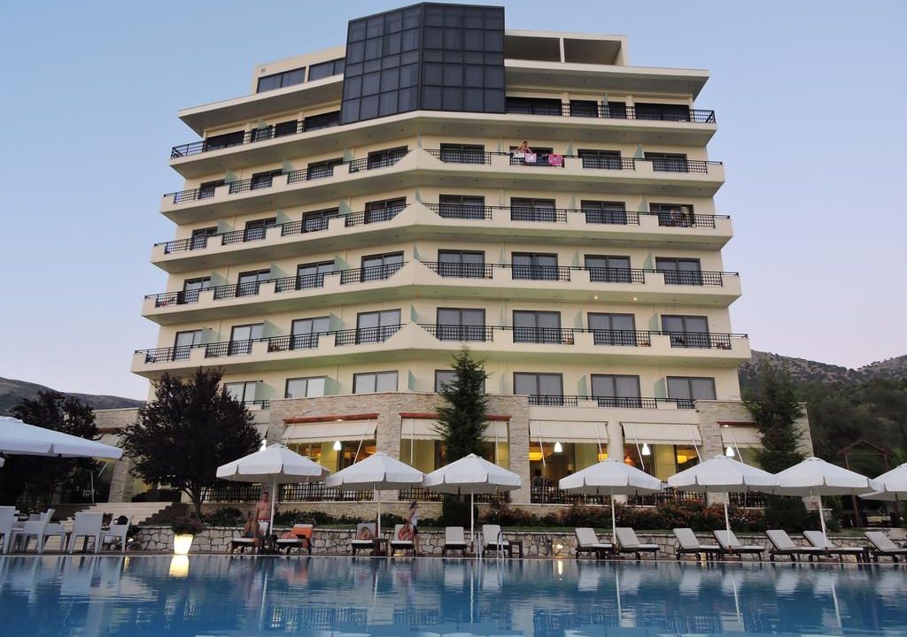 Rapos Resort Hotel