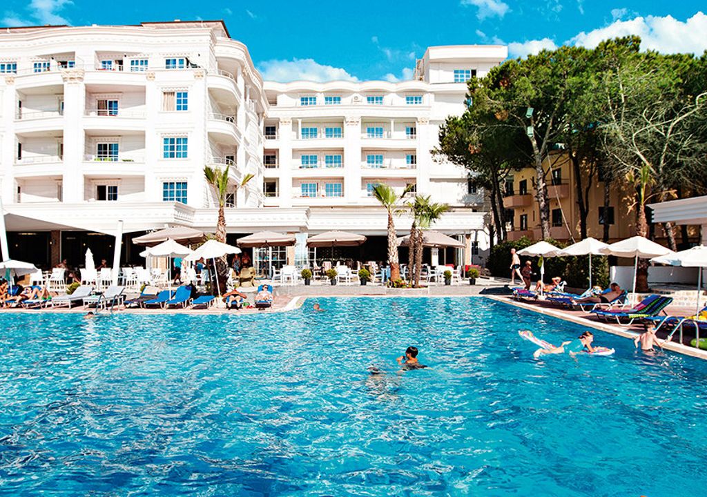 Fafa Resort