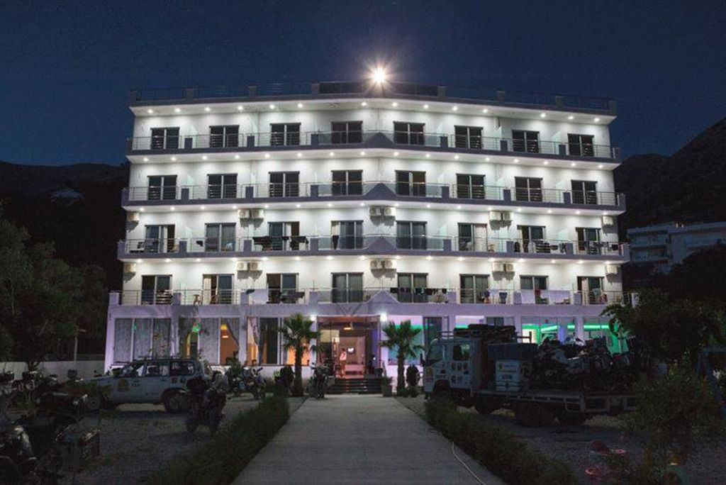 Blue Days Hotel